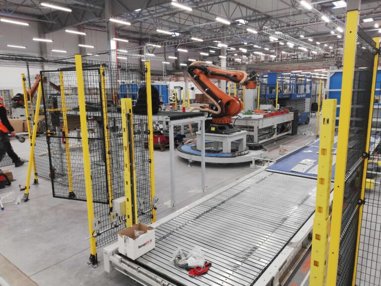 Automatyzacja w&nbsp;montażu linii produkcyjnych. Rewolucja efektywności przemysłowej.